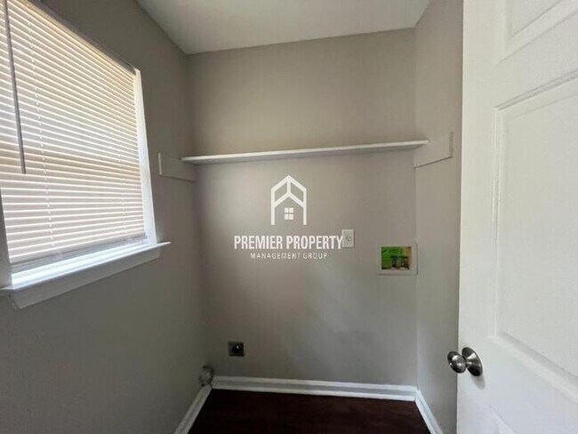 Foto del edificio - 7071 Anisetree Dr
