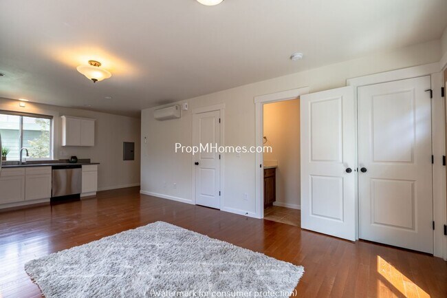 Foto del edificio - 7716 SE Washington St