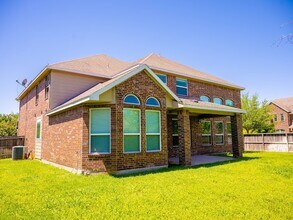 Building Photo - 10007 Shire Green Ln