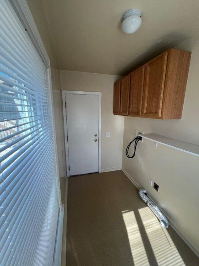 Foto del edificio - Two Bedroom Conveniently located in Cen...