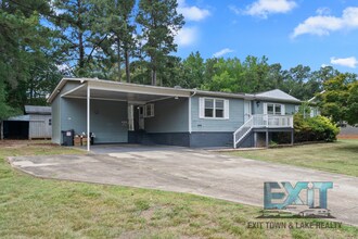 Building Photo - 422 Tanglewood Dr