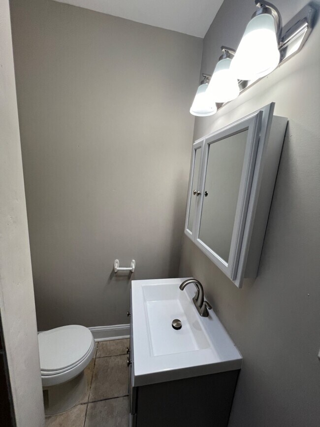 Foto del edificio - 1312 N Alden St