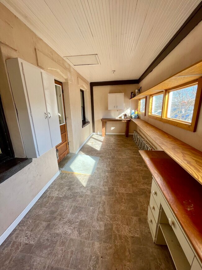 Building Photo - Girard UNM