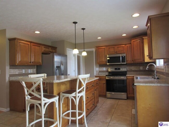 Building Photo - 2539 Kensington Way