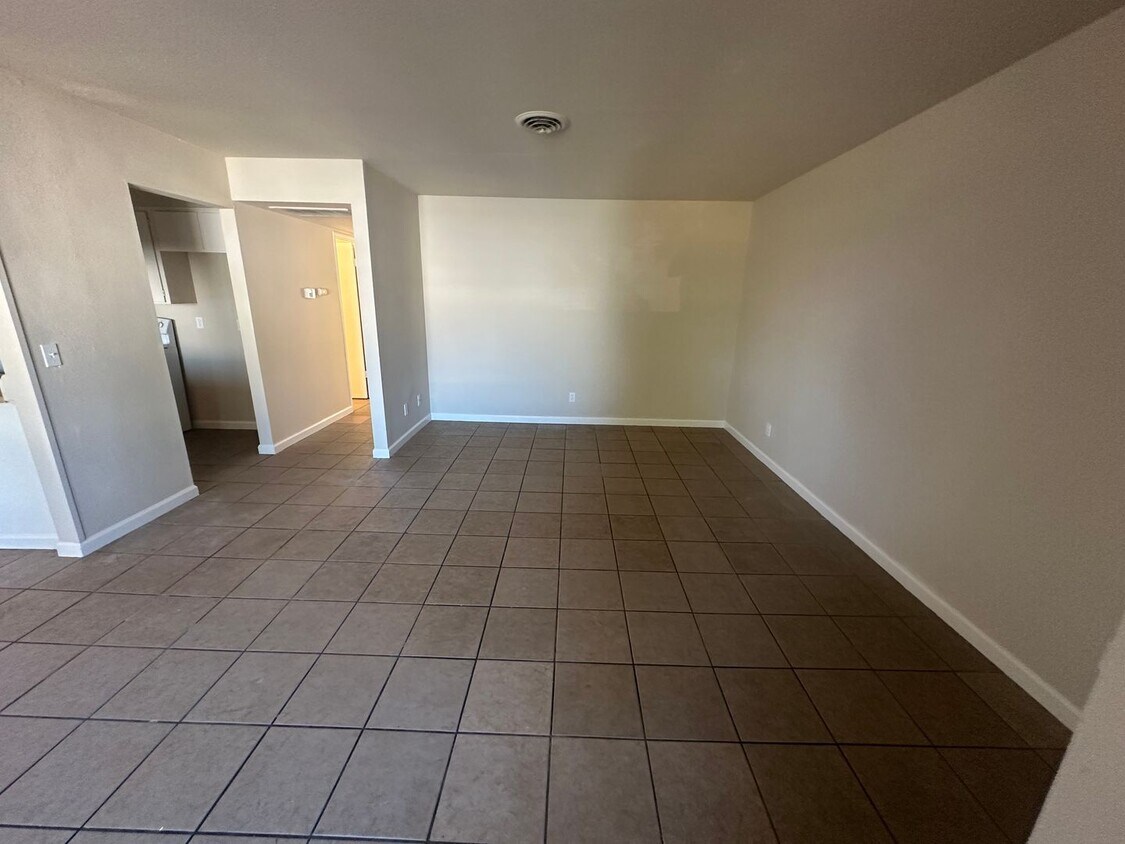 Foto principal - 1316 Hobart Dr