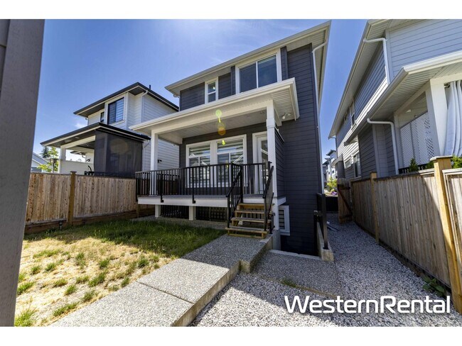 Photo du bâtiment - 16591-1625A 25a Ave