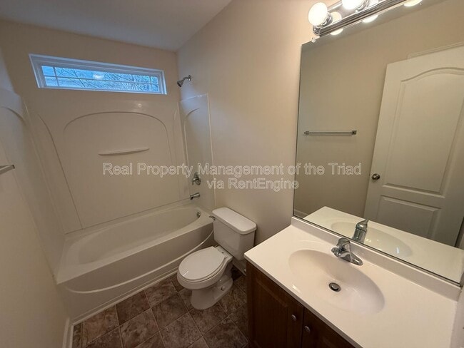 Building Photo - 509 Denny Dr