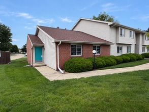 Building Photo - 1113 Laura Dr