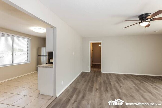 Building Photo - 3 Bedroom with HUGE lot