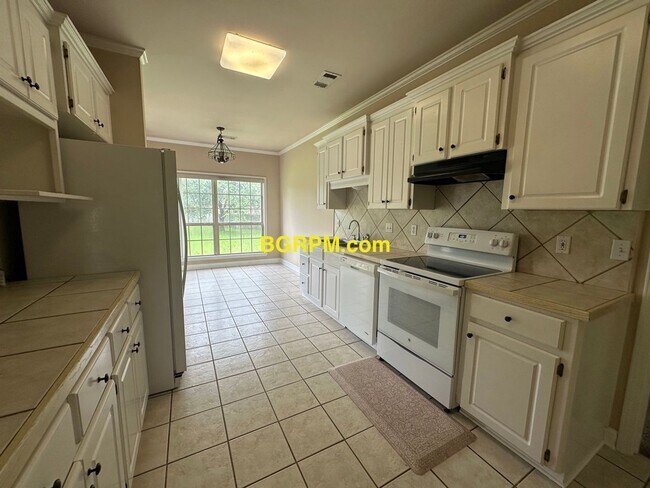 Foto del edificio - House for rent in Cabot!