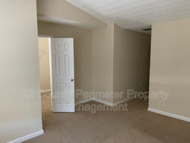 Building Photo - 2795 Vining Ridge Ter