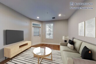 Building Photo - 155 Lenox St