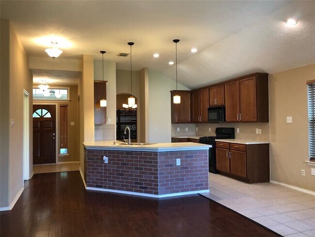 Foto del edificio - 25826 Chapman Falls Dr