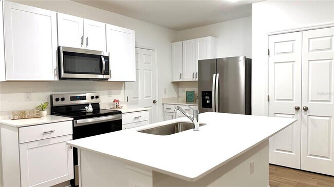 Foto del edificio - 3710 King Hill Dr