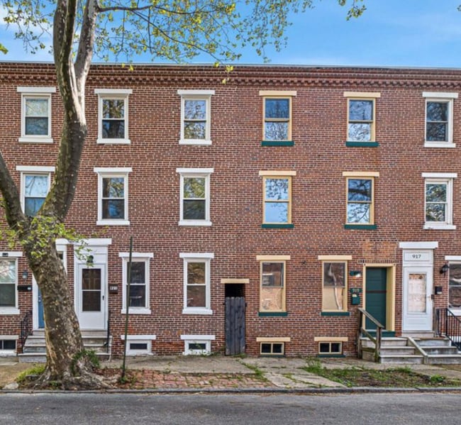 Building Photo - 919 Gray St