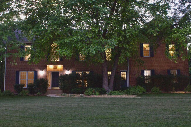 Foto del edificio - 3763 Erin Ct