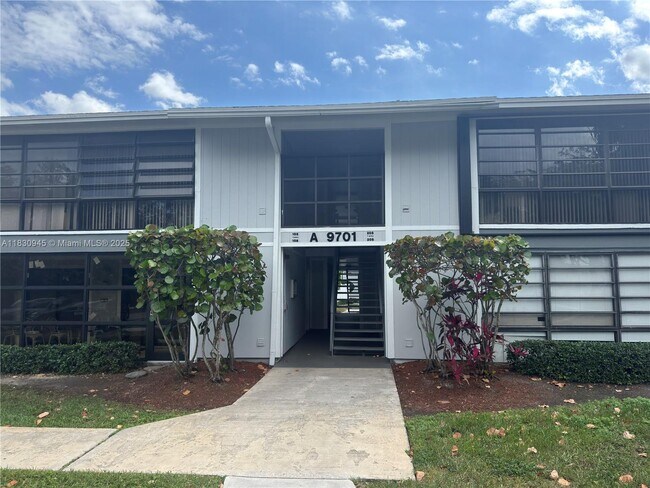 Foto del edificio - 9701 Hammocks Blvd