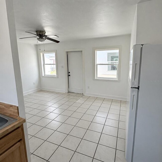 Foto del edificio - 601 Corey Ave