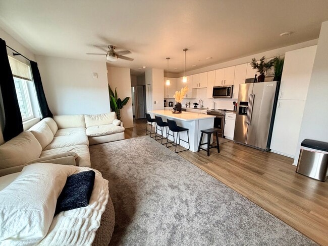Building Photo - 1 Bedroom in Kaikea at Hoopili Available for Rent NOW!