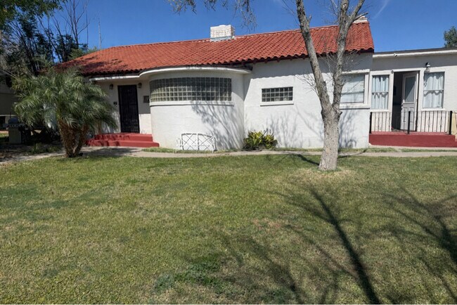 Foto del edificio - 714 E Eason Ave