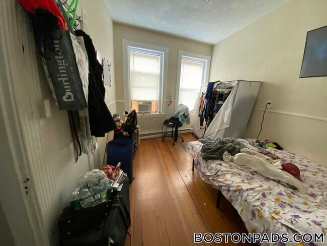 Building Photo - 895 Huntington Ave