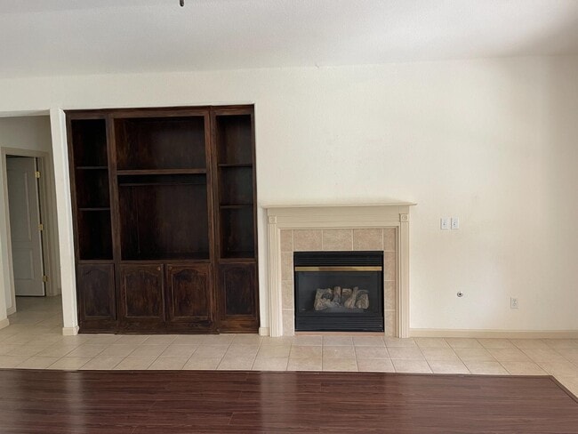 Building Photo - 8714 N Heartland Way