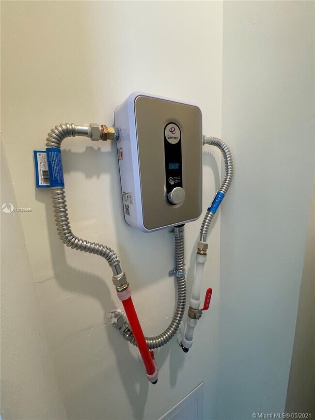 Building Photo - 8363 NW 41st St