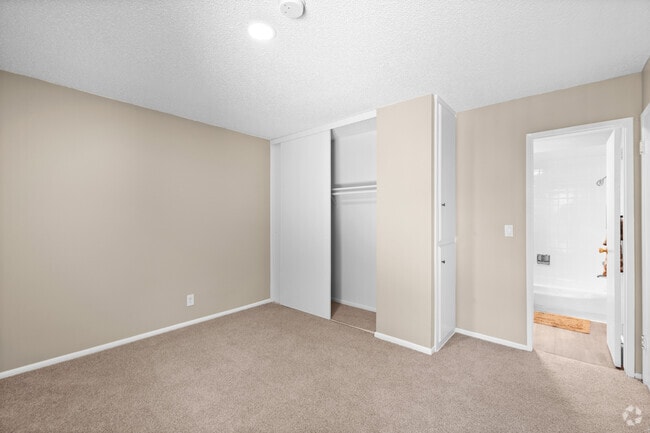 1BR, 1BA - 621SF - Bedroom - Reseda Village Green