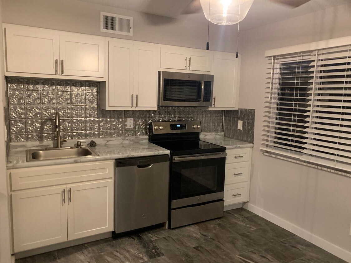 Foto principal - Arnold 1 bedroom pet friendly with shared ...