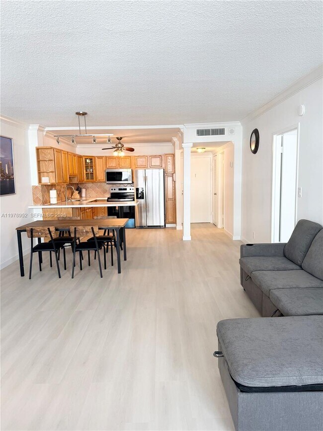 Foto del edificio - 3725 S Ocean Dr