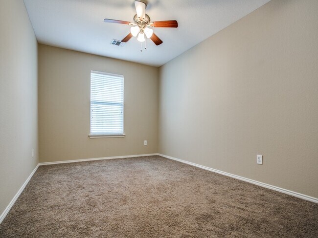 Building Photo - 3929 Temecula Creek Trl