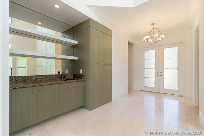 Foto del edificio - 8151 Lost Creek Ln