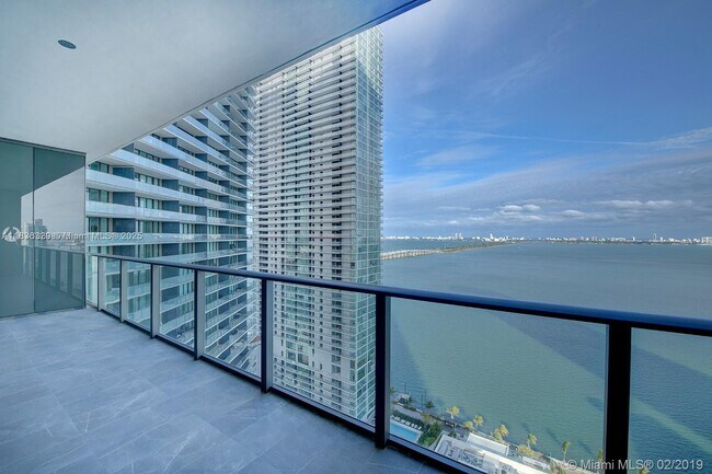 Foto del edificio - 480 NE 31st St
