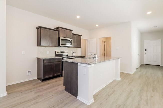 Foto del edificio - 15252 Estrella Rd E