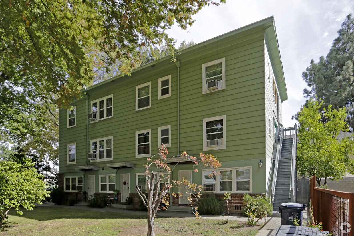 Foto del edificio - 1700 S St