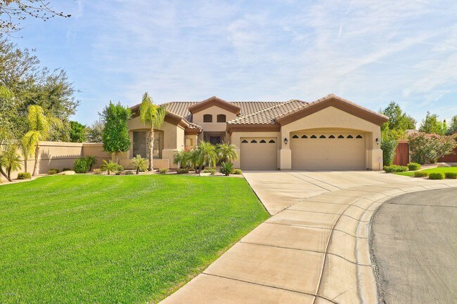 Building Photo - 8125 S Stephanie Ln