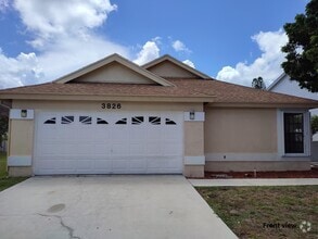 Building Photo - 3826 Circle Lake Dr