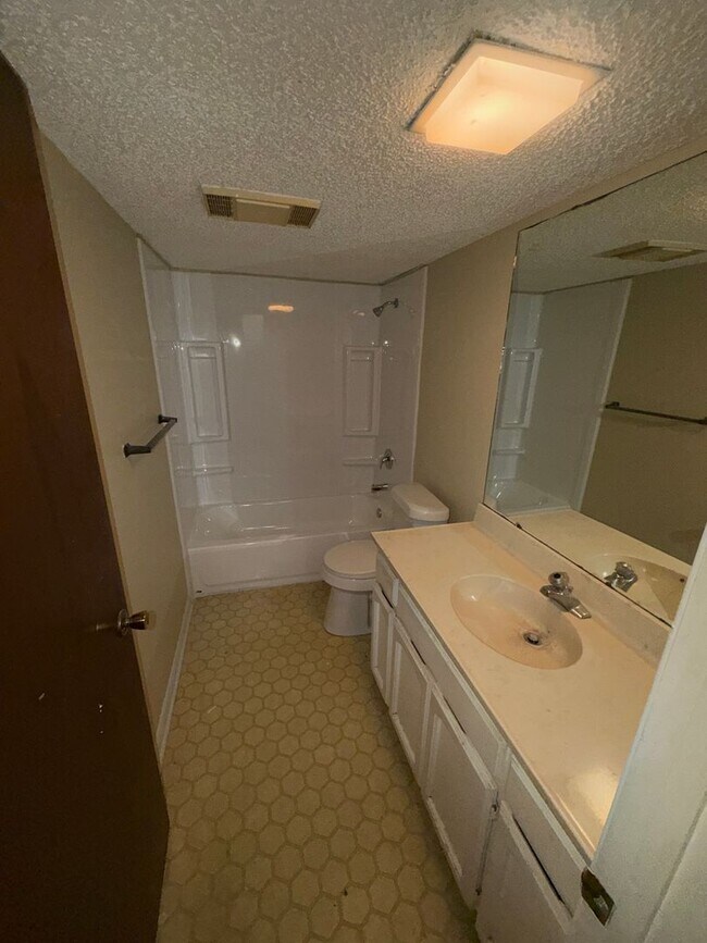 Foto del edificio - 5118 Middlecoff Cir