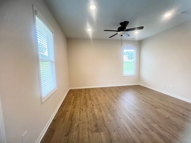 Building Photo - 3-Bedroom Home in Zebulon on a Large Priva...