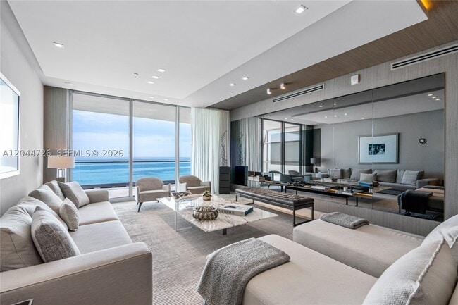 Foto del edificio - 9349 Collins Ave