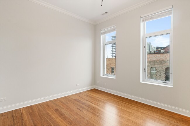 Foto del edificio - 1045 W Monroe St