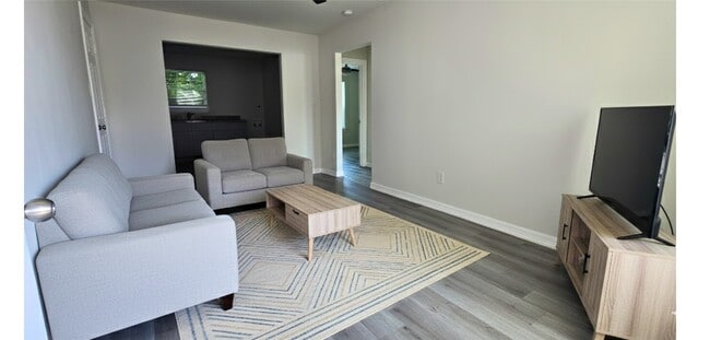Building Photo - 3610 Tuam St