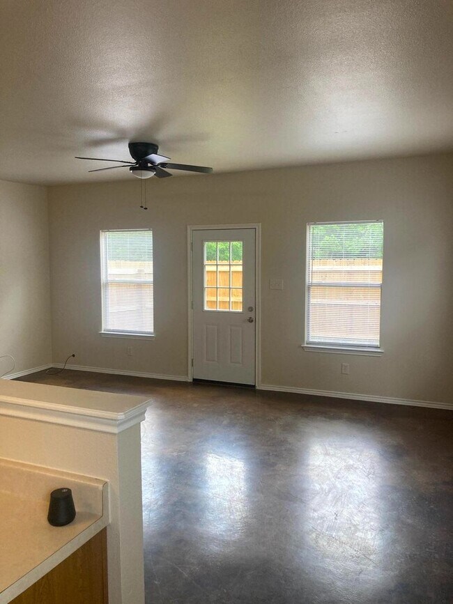 Photo - Spacious open concept duplex Townhome