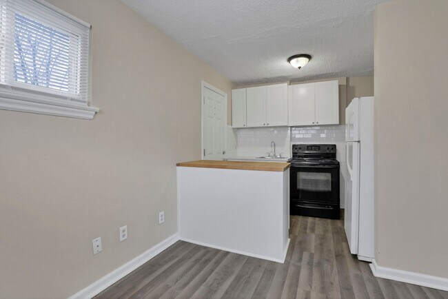 Foto del edificio - 898-900 Racine Ave