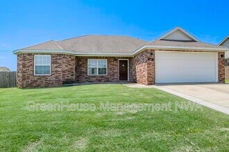 Building Photo - 403 Cherry St