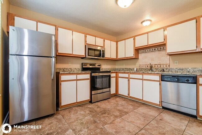 Foto del edificio - 5101 Emmert Dr, Indianapolis, IN 46221