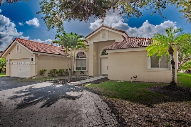 Foto del edificio - 7440 NW 65th Ln