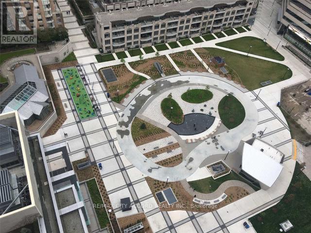 Building Photo - 386 Yonge St