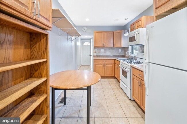 Building Photo - 726 Indiana Ave