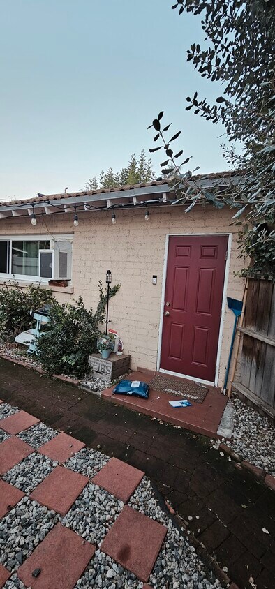 Primary Photo - 8759 Shoshone Ave